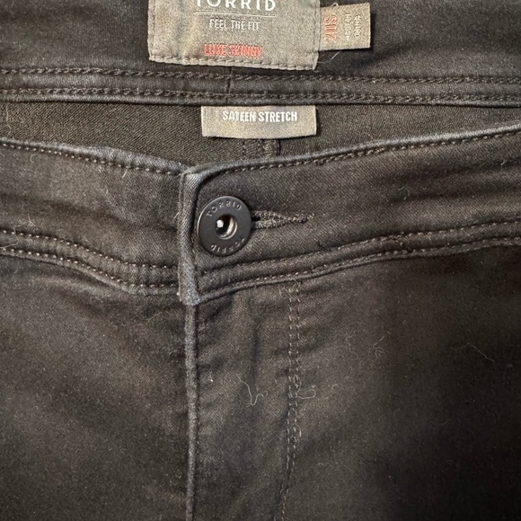 Torrid black jeans size 20 short - Picture 2 of 5